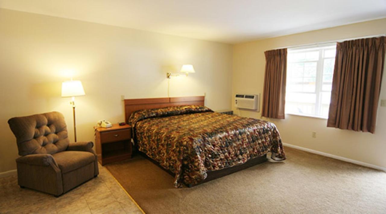 Maple Leaf Motel 斯克伦湖 外观 照片